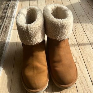 UGG womens romley boot chestnut new